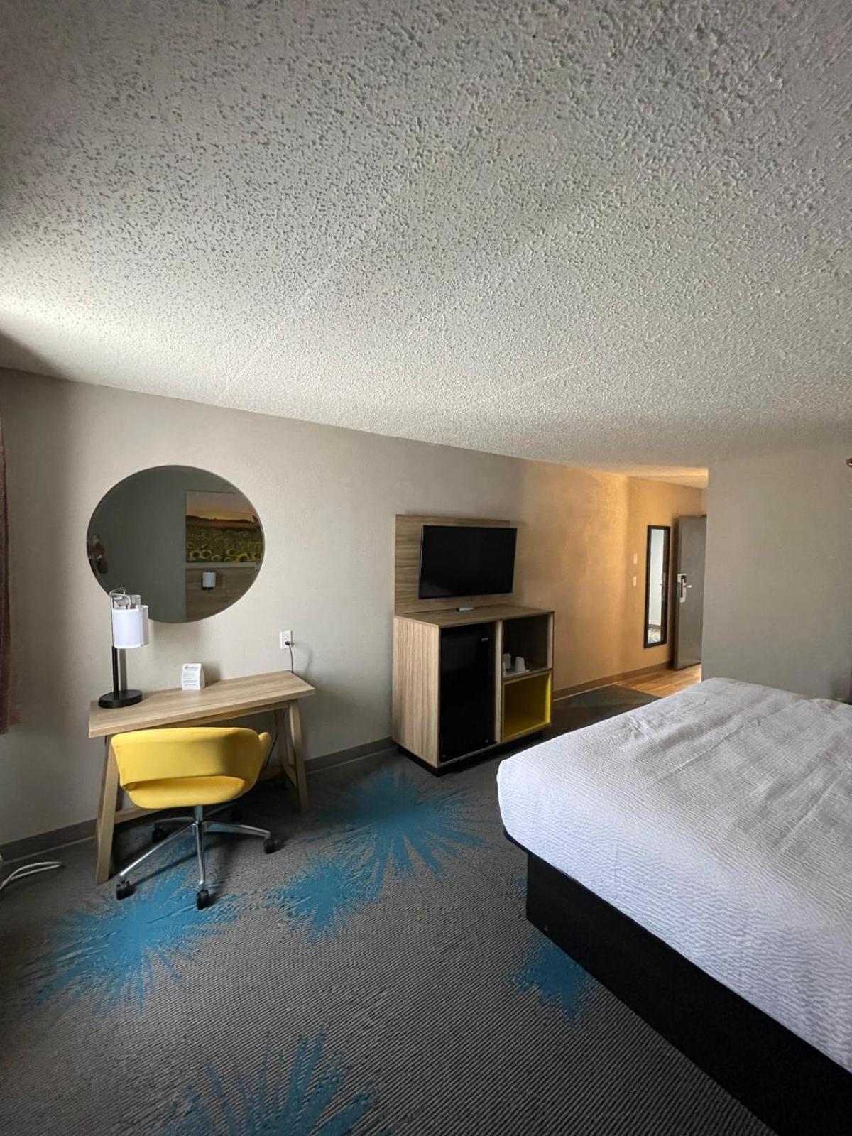 Days Inn By Wyndham Mandan Bismarck Area Eksteriør bilde